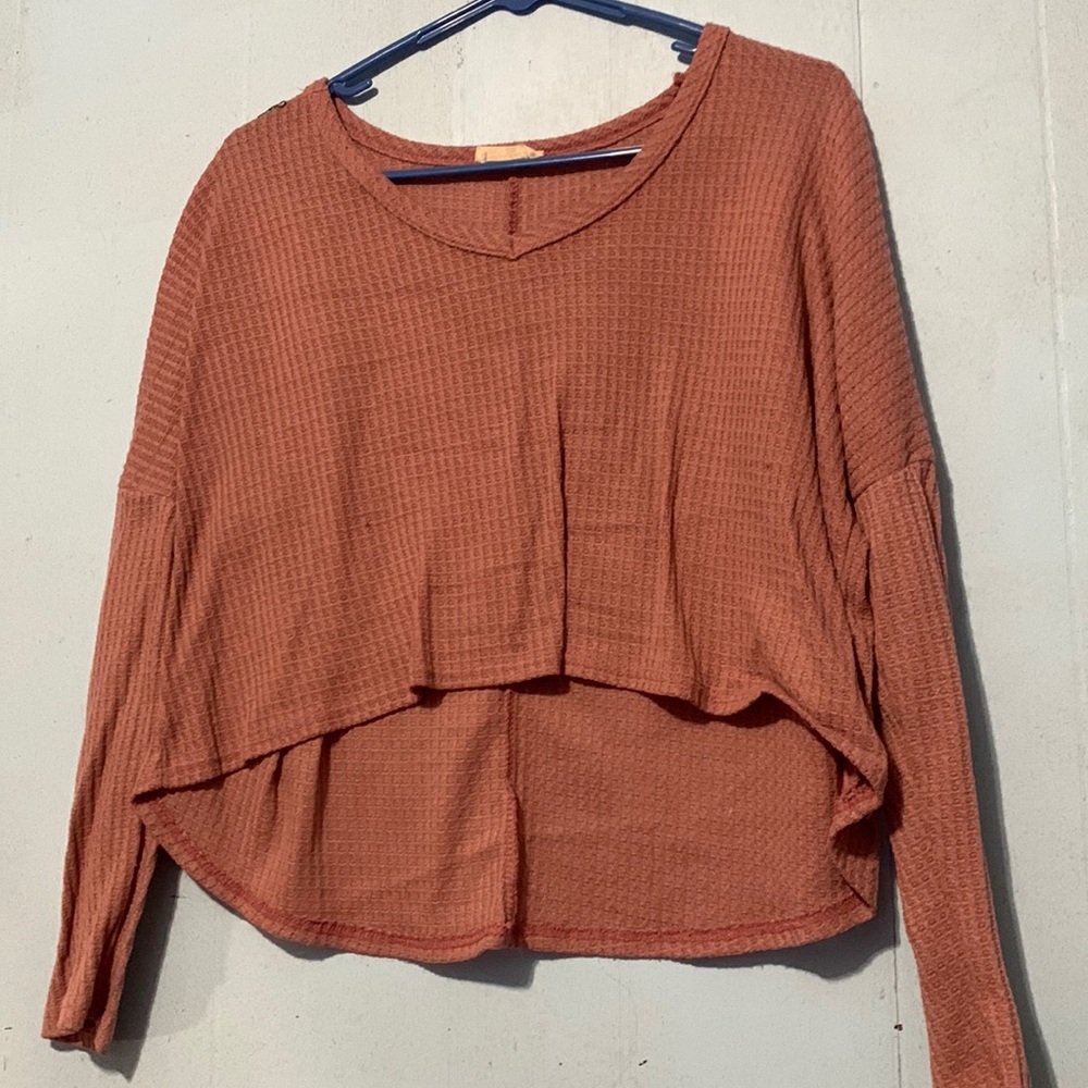 long sleeve pink crop top